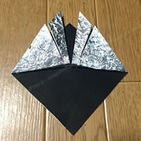折り紙「かぶとの折り方 6」